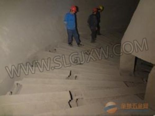  灰庫清庫工程